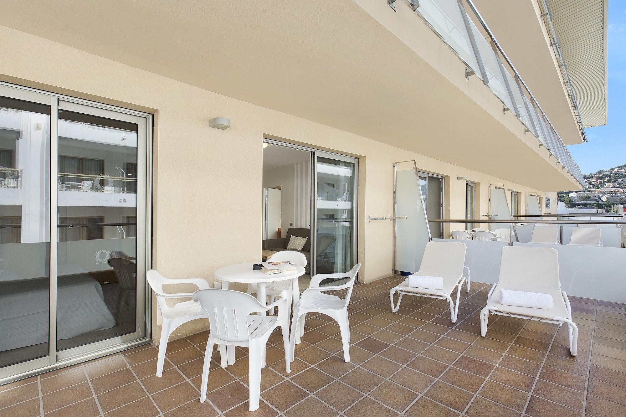Odissea Park Aparthotel 4*